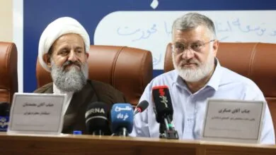 وقتی معتمدیان کتش را در آورد